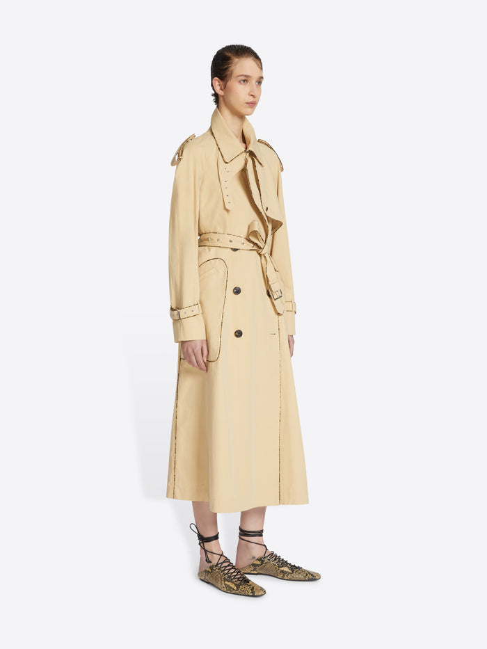 Trench coat with piping