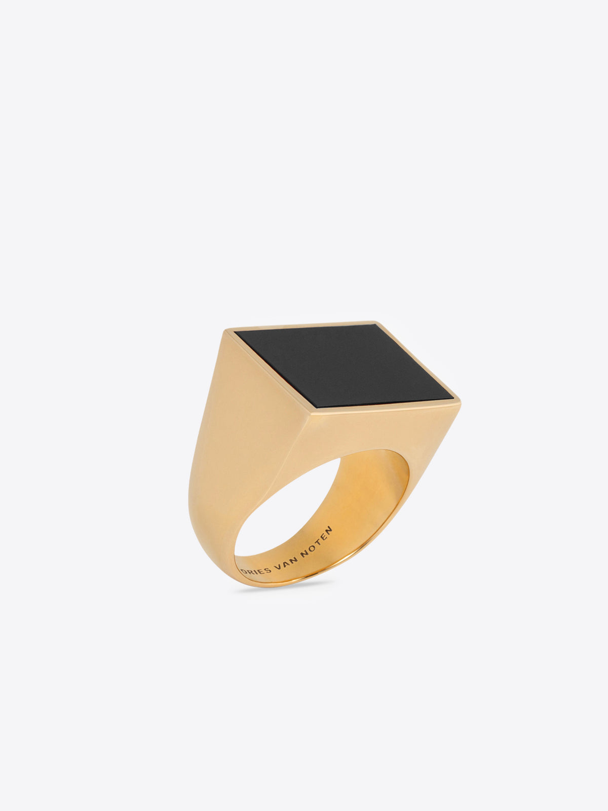 Signet ring